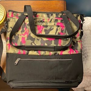 Lug camo orchard Whirl North/south bag used very lightly